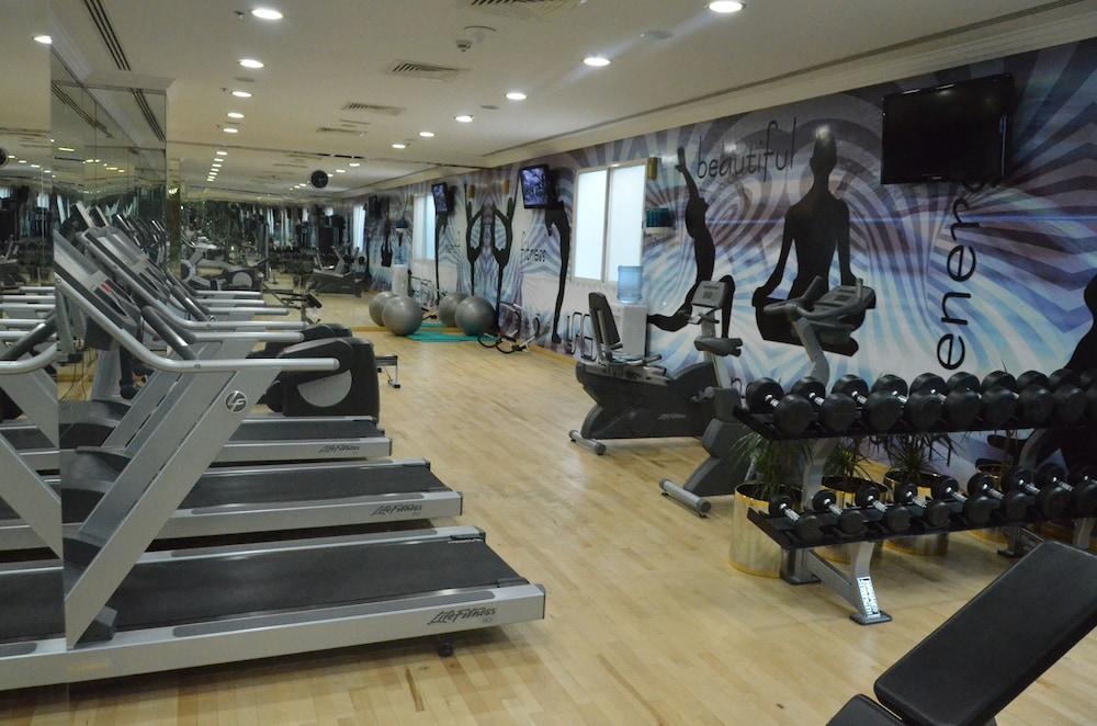 Hotel Grand Excelsior Al Barsha 4*