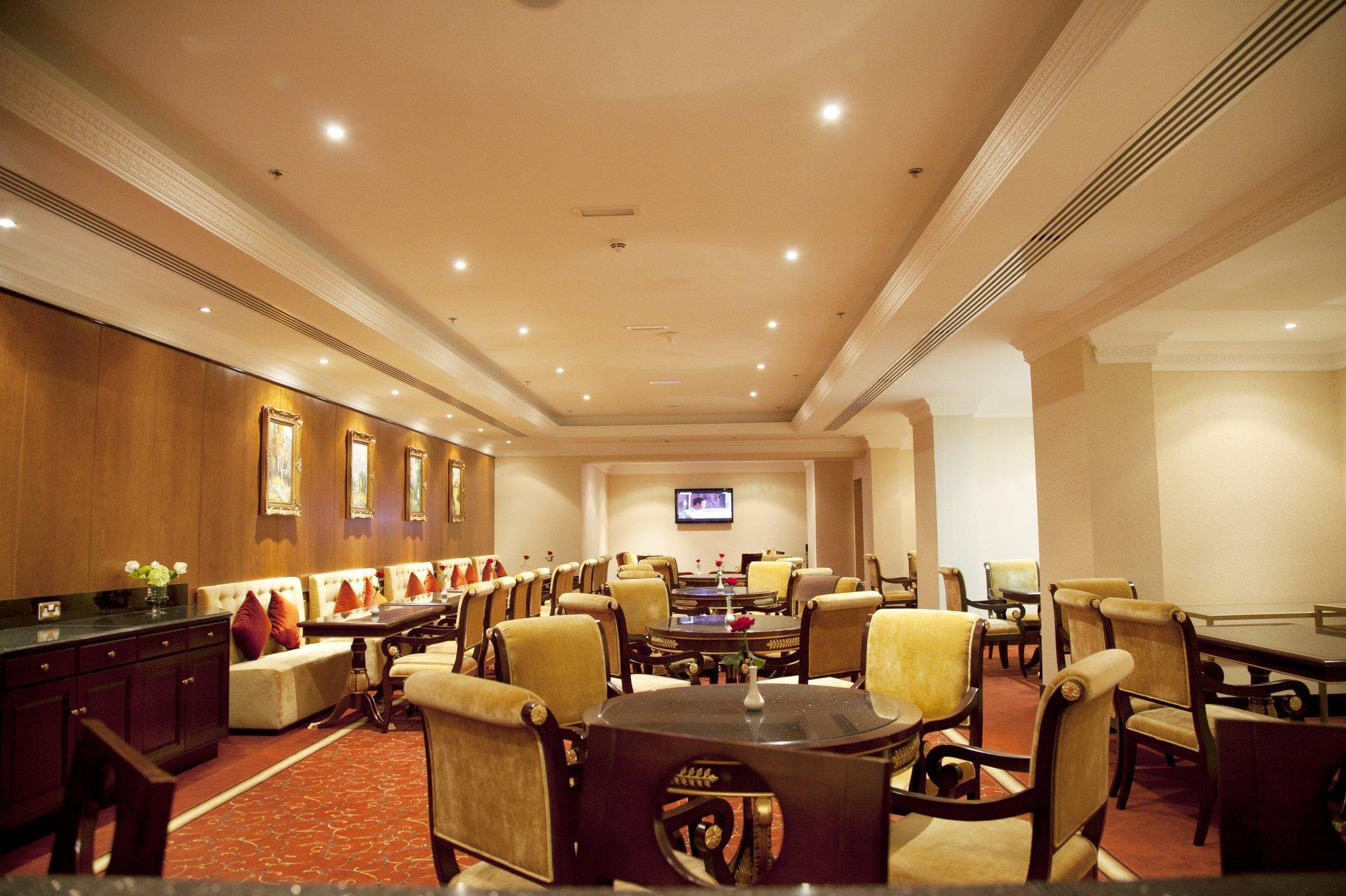 Grand Excelsior Al Barsha 4*