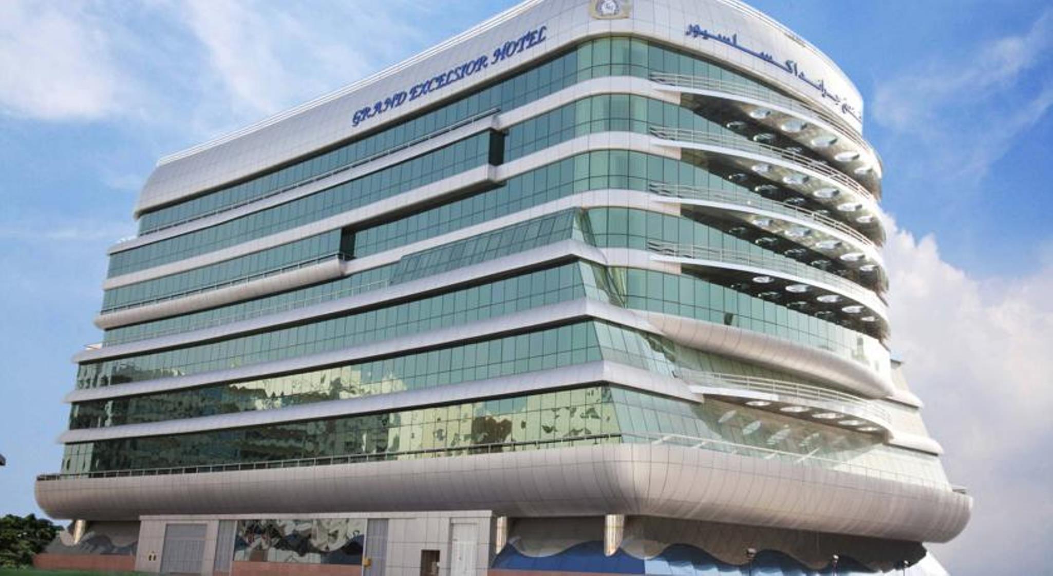 Grand Excelsior Al Barsha 4*
