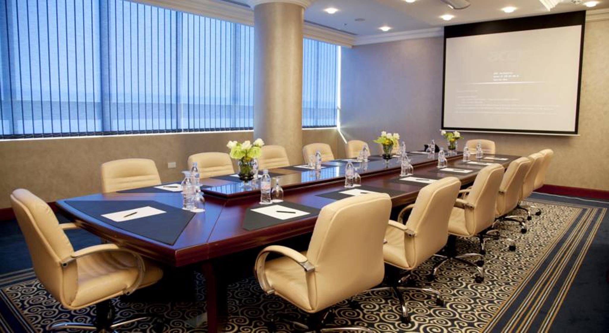 Grand Excelsior Al Barsha 4*