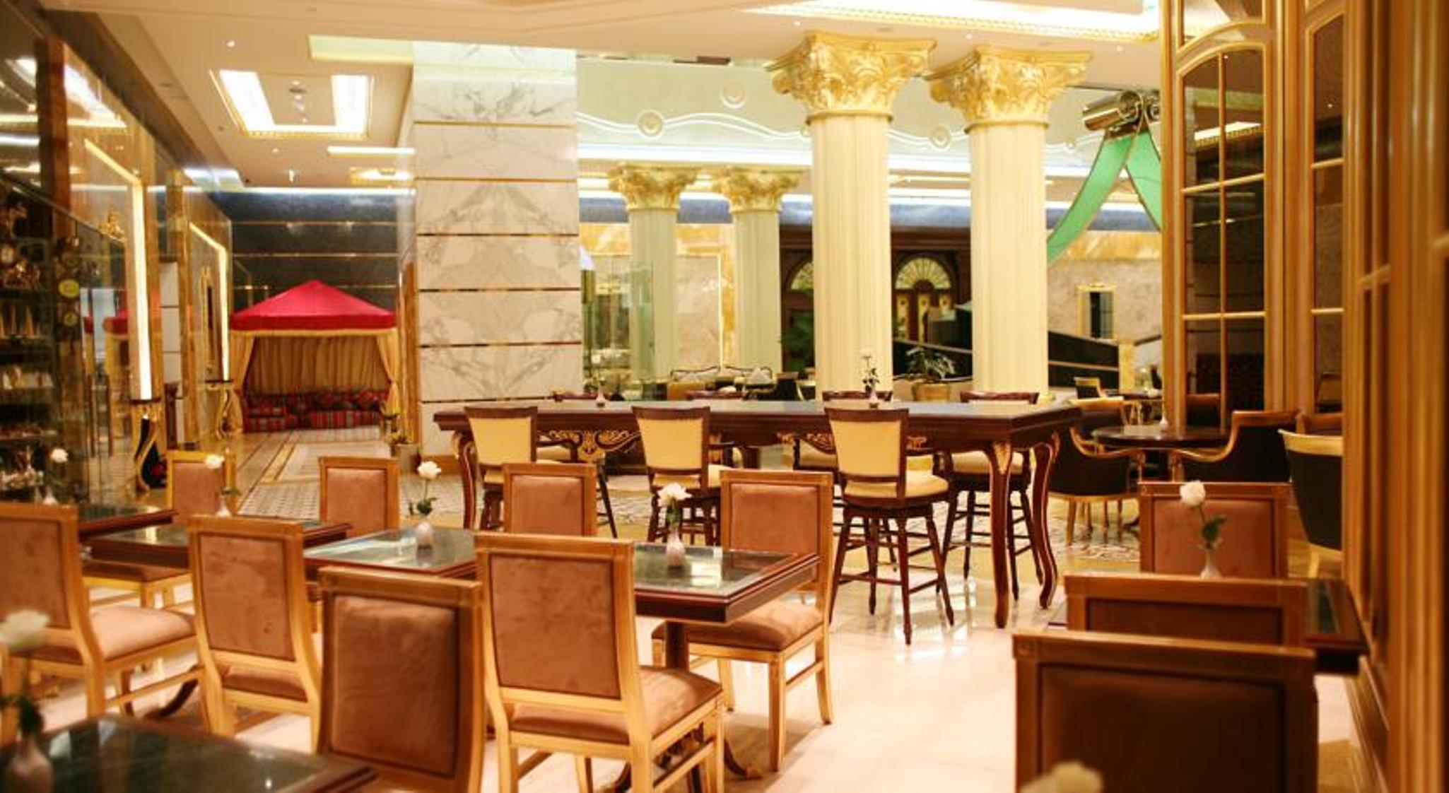 Hotel Grand Excelsior Al Barsha 4*