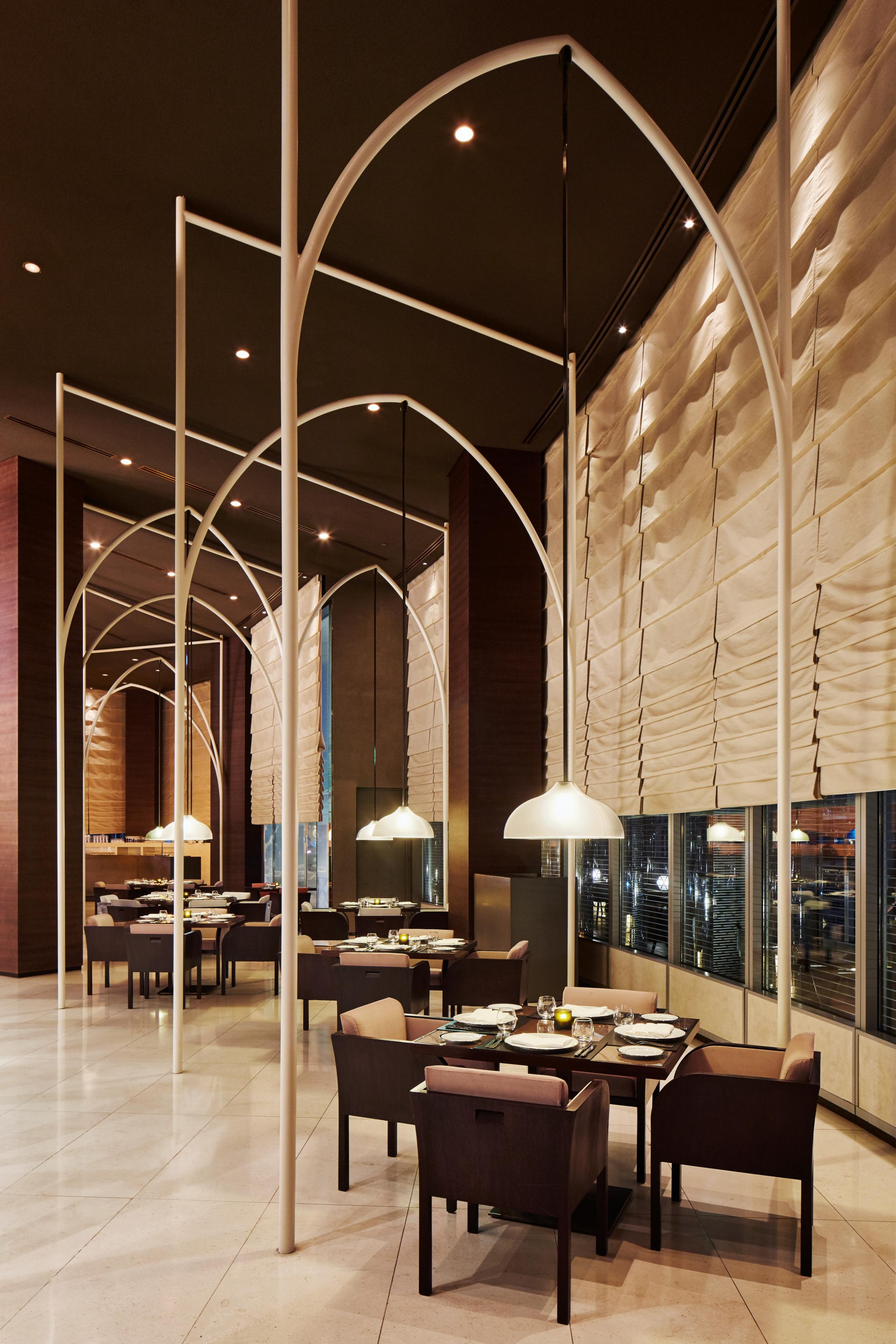 Armani 5*
