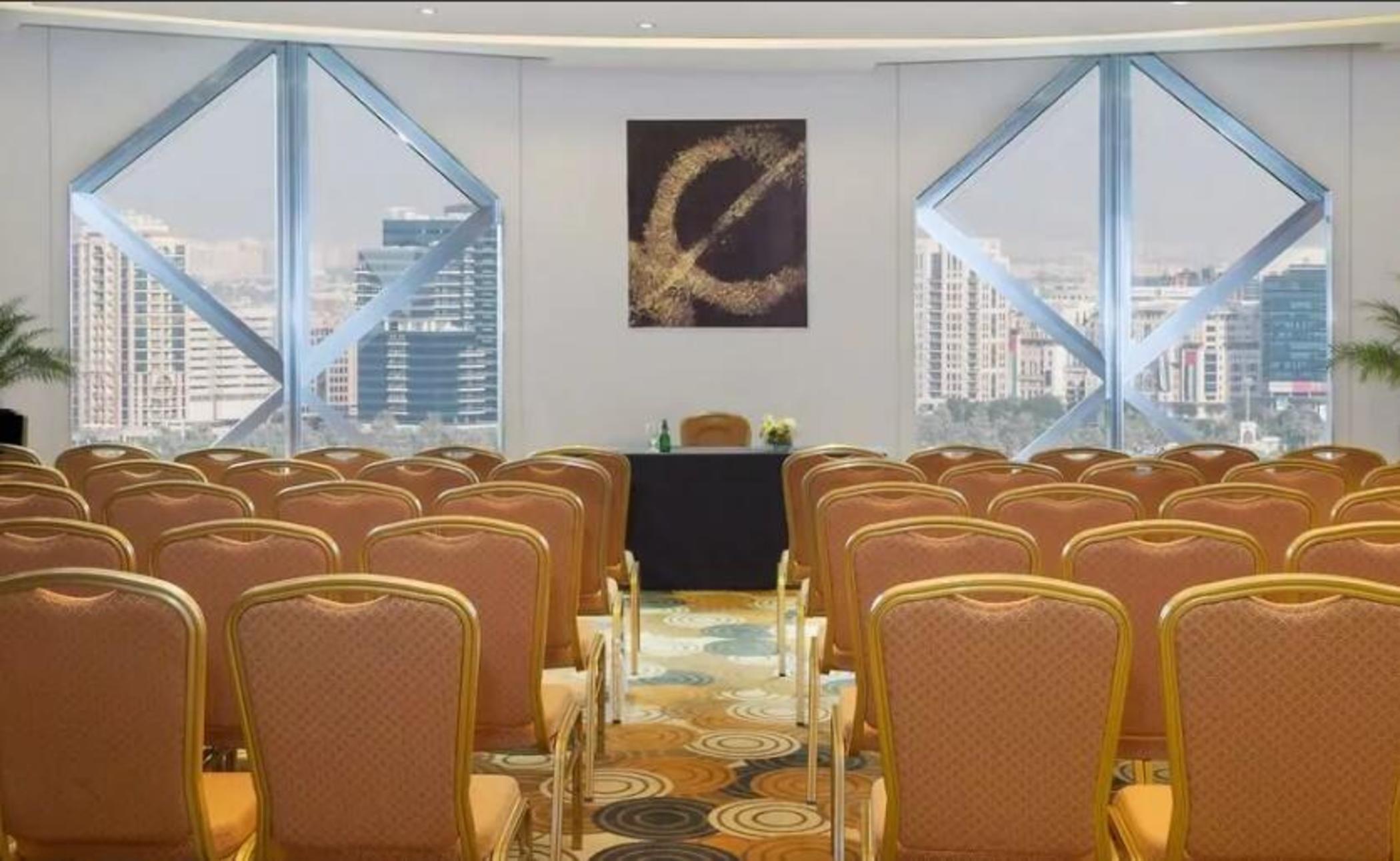City Seasons Towers Hotel Bur Dubai 4*