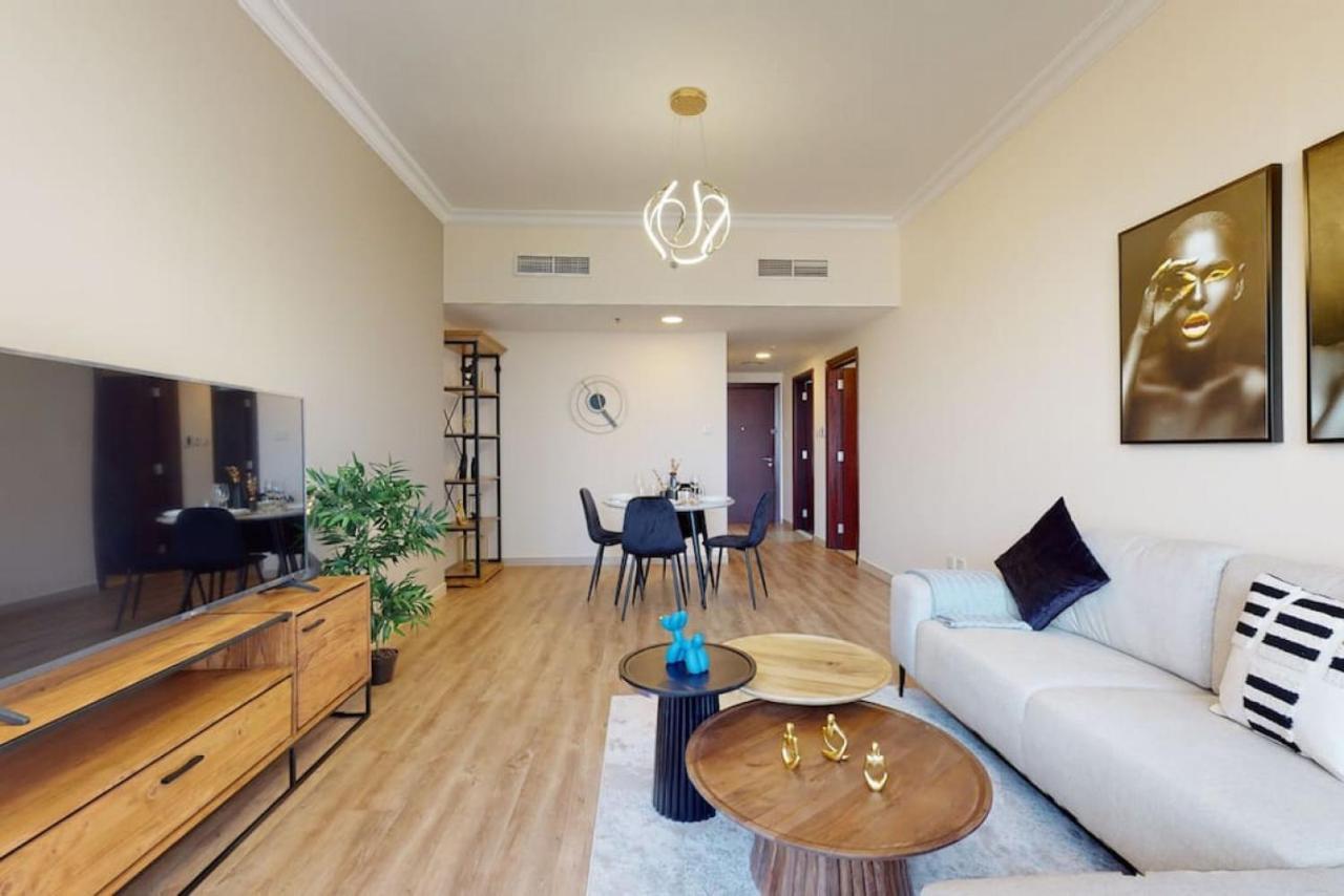 V3 Tower - Elegant One Bedroom * Dubai