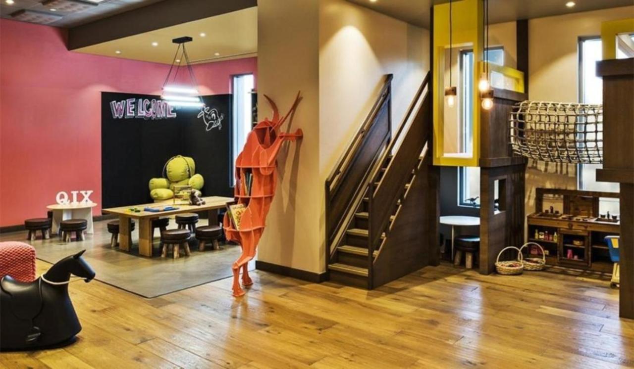 Mall Fashion Avenue Burj Khalifa View Residence- Formerly Address Mall Apartment Dubai