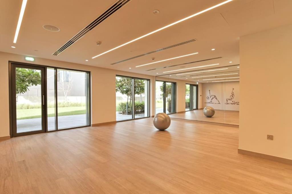Apartment Luxury 2br High Floor Apt. W/ Burj Khalifa View With Laser Light Show And Dancing Fountain View
