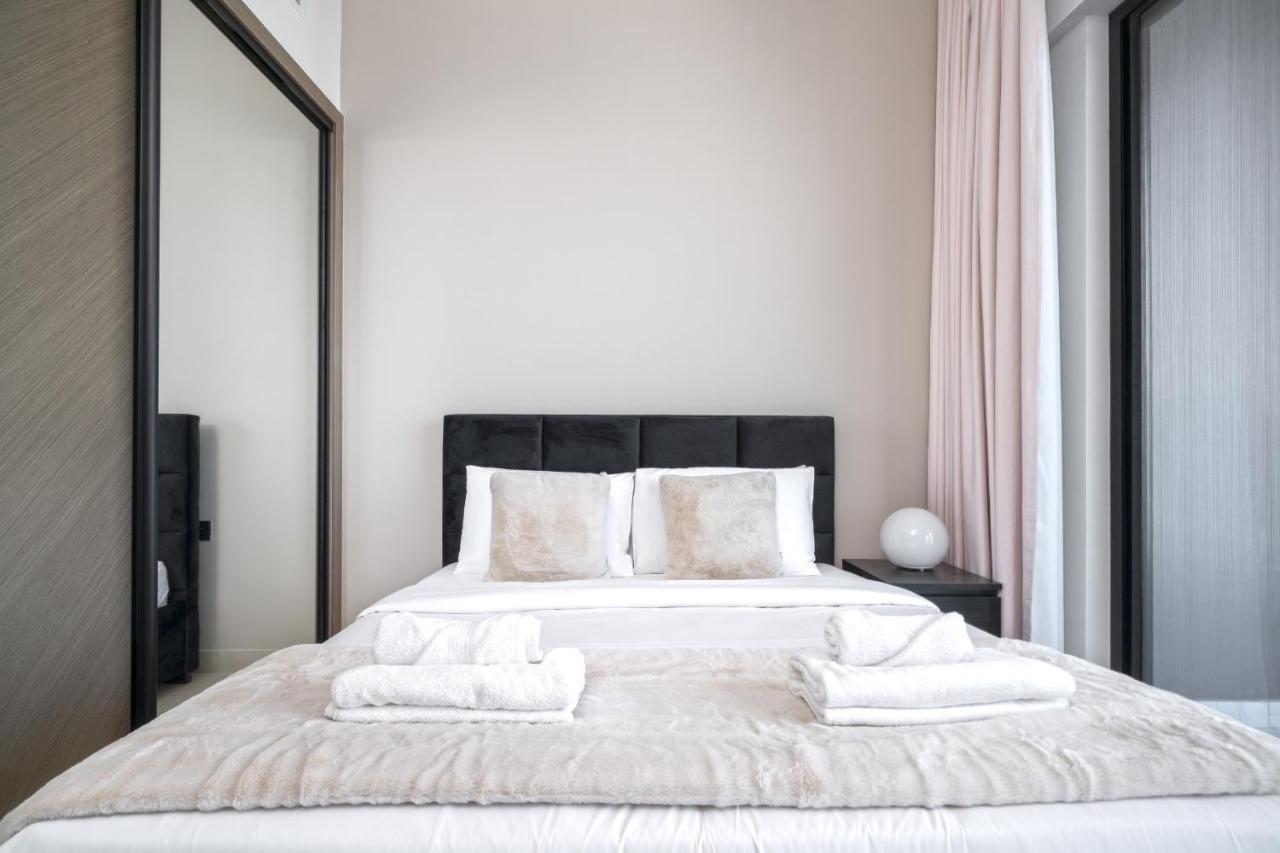 Alh Vacay - With Private Jacuzzi 2 Bedrooms In Binghatti Canal Apartment *