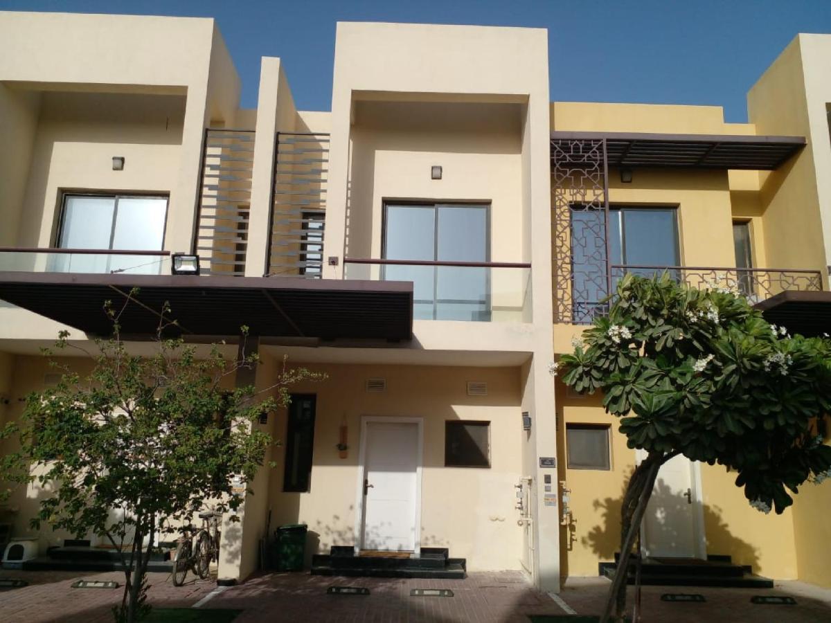 Guest house In - Amazing One-bedroom Townhouse *