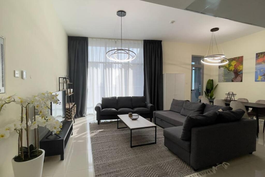 Premium Location, Cozy Dubai