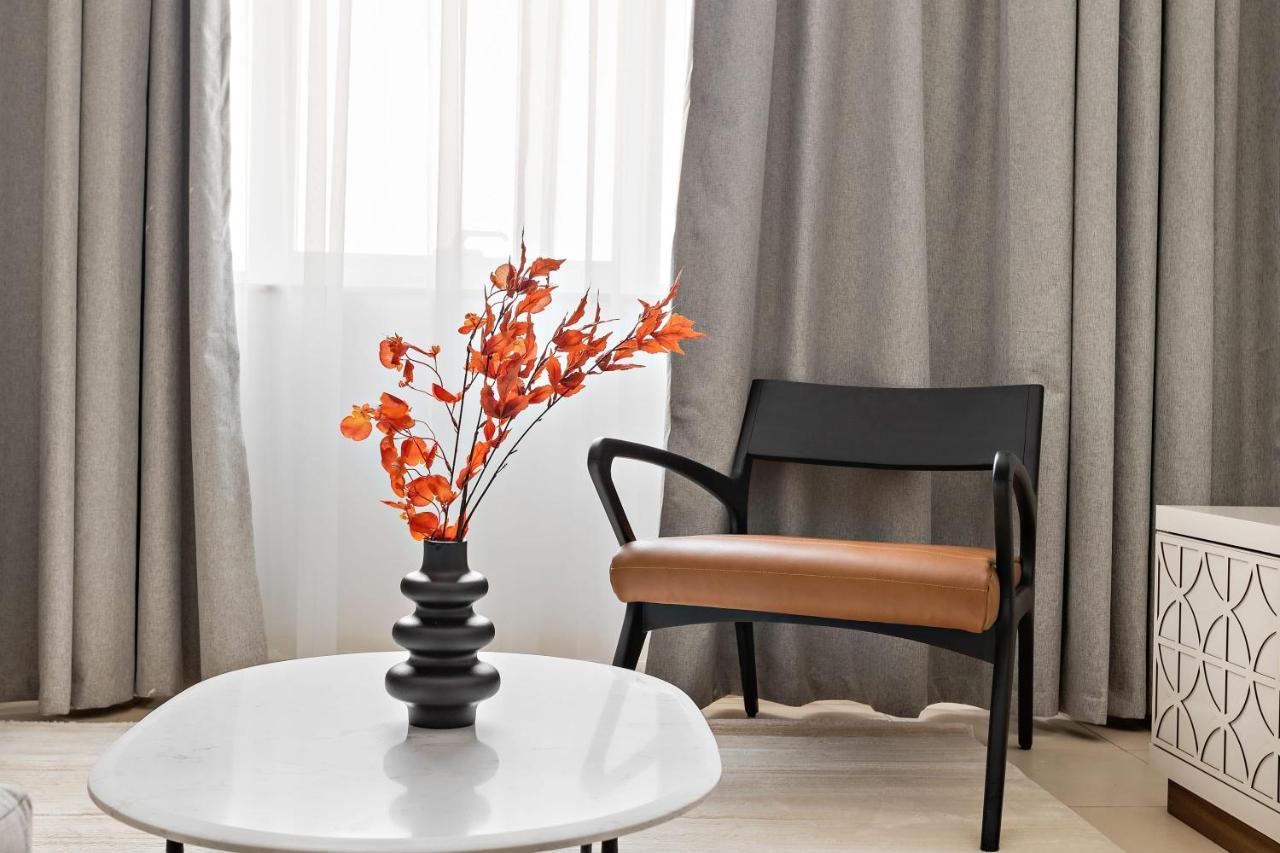 Silkhaus Modern Living In Art *