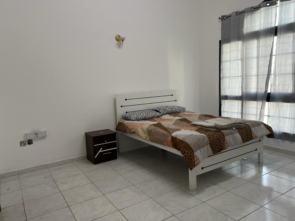 Homestay Al-satwa Bliss: Ideal For Families *