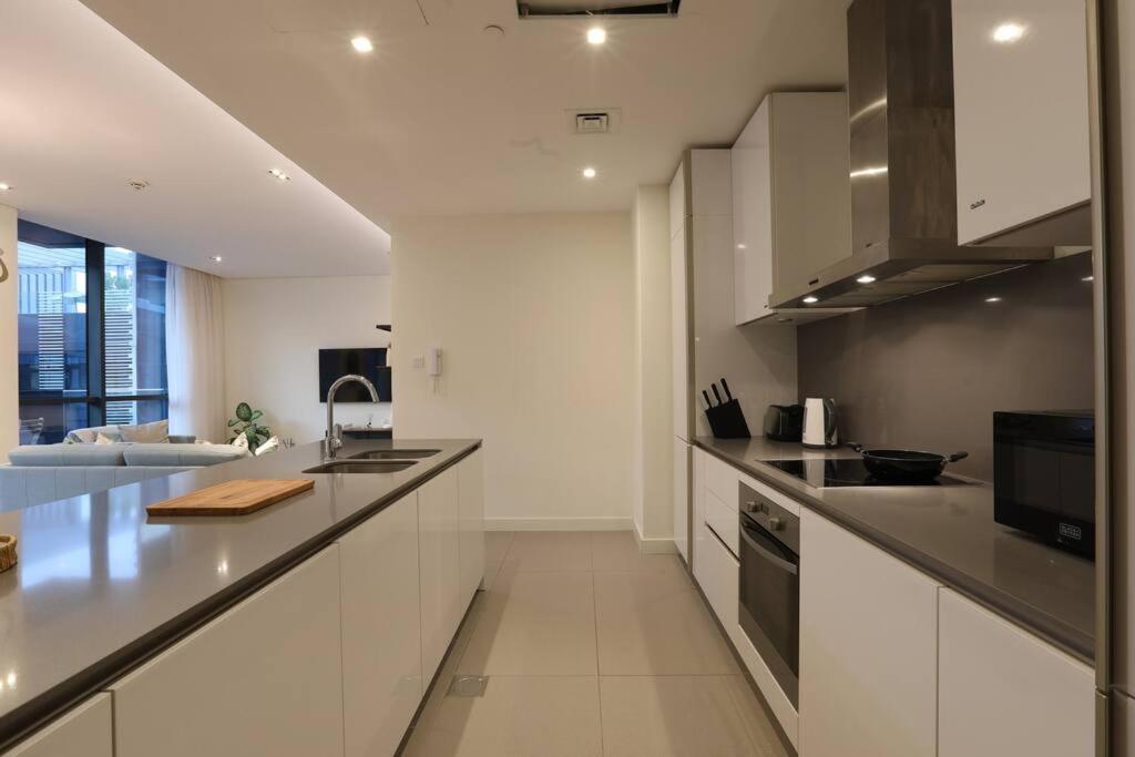 Apartment Manzil - Sleek 2br Nr Downtown & Mall *