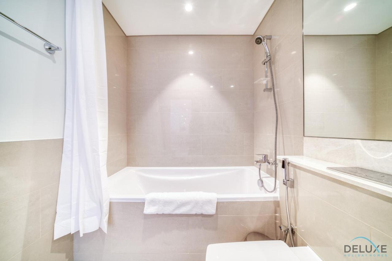 Apartment Sumptuous 1br At Act One Act Two Tower 1 Downtown By Deluxe Homes