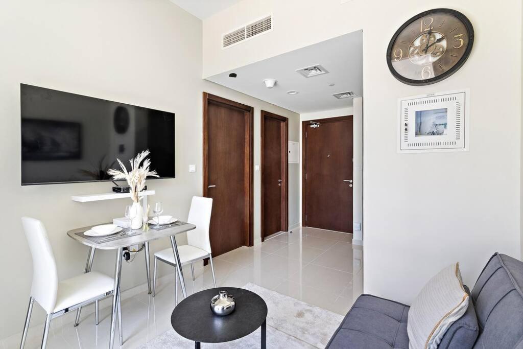 Stonetree - Modern 1br In Vera *