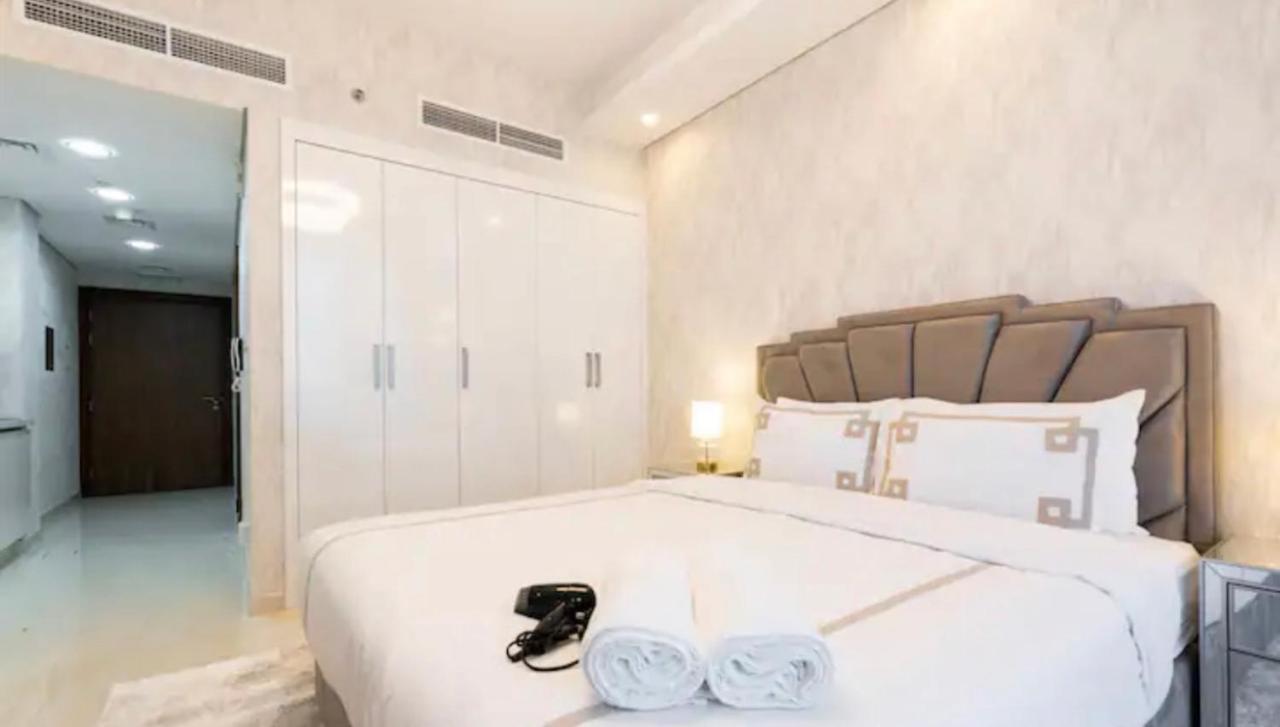 Modern New Studio With Burj Khalifa And Canal View * Dubai