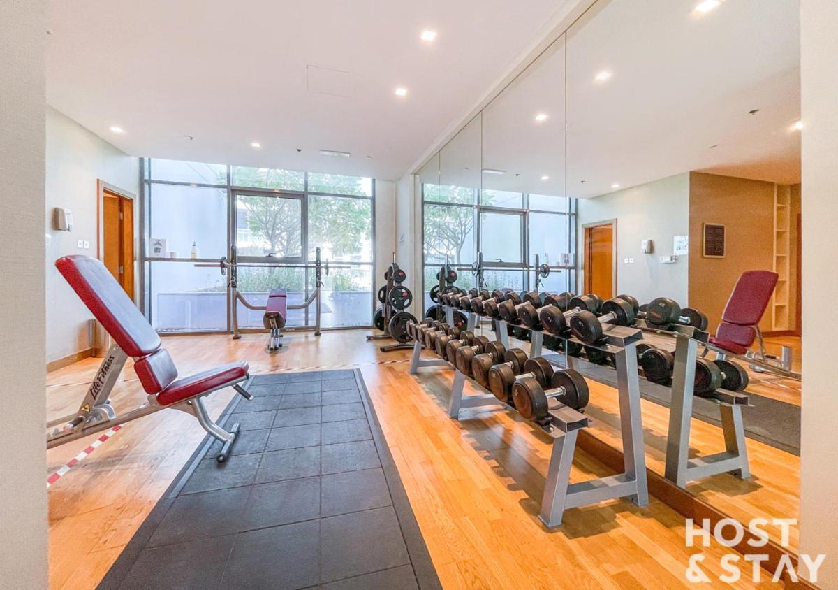Apartment In Golf Vista, Damac Hills - Host &