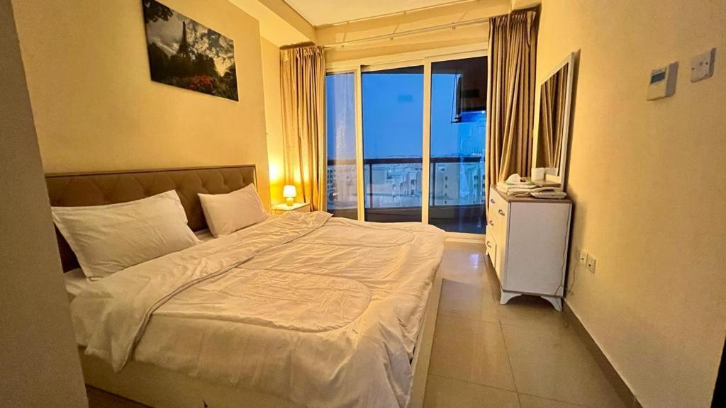 Apartment Golden Gulf L L C *