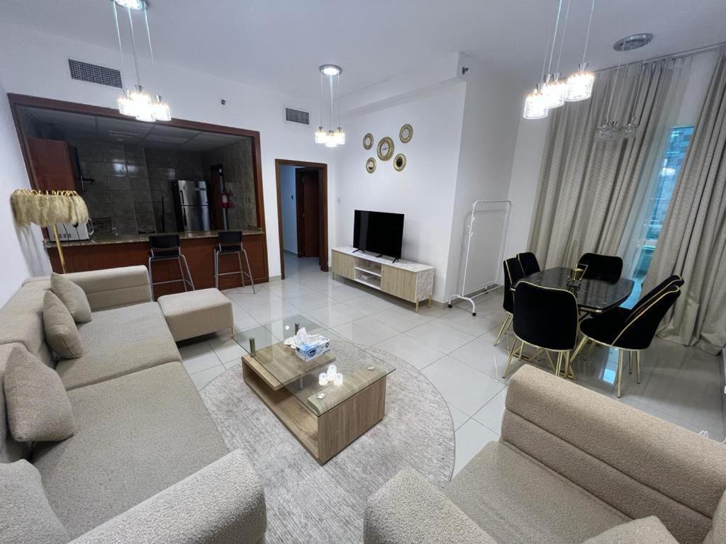 Apartment Great Staycation In Marina Dubai