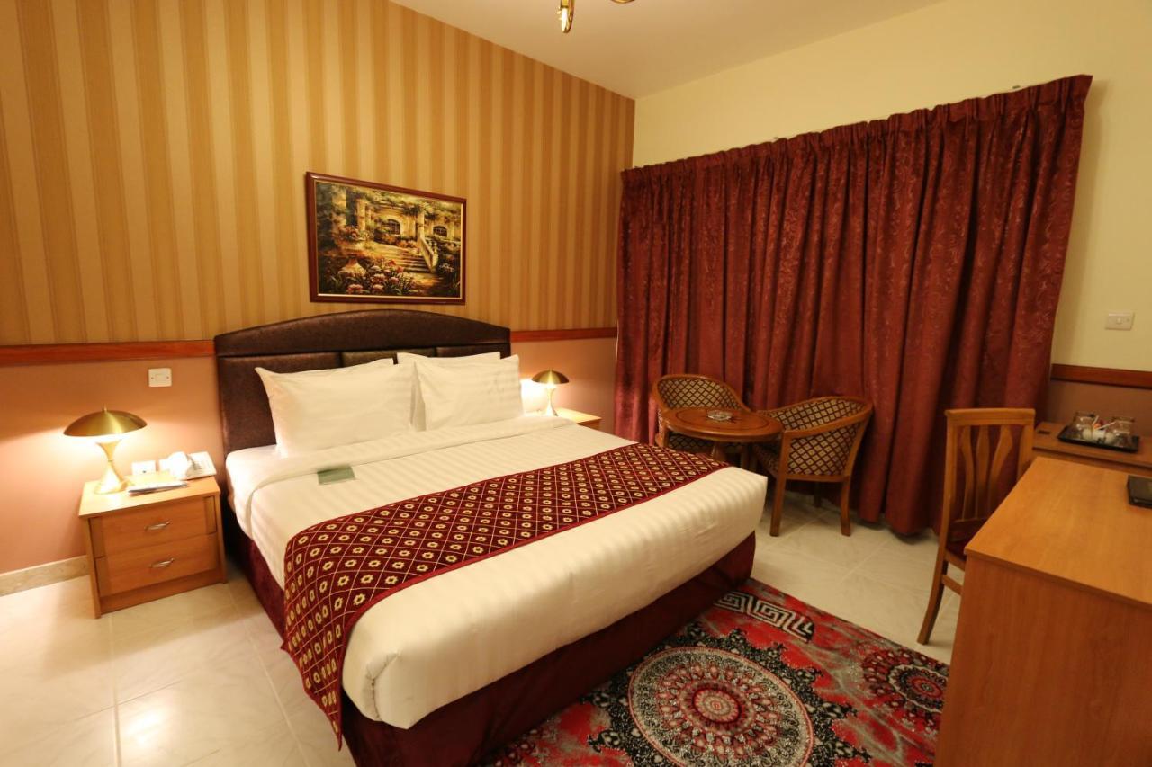 New California Hotel 3*