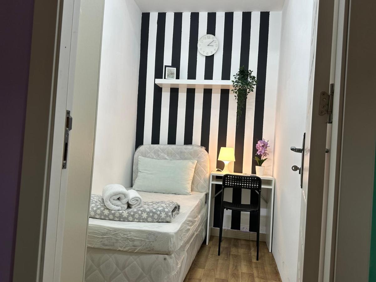 Beautiful Partition Strip In Barsha Heights Dubai