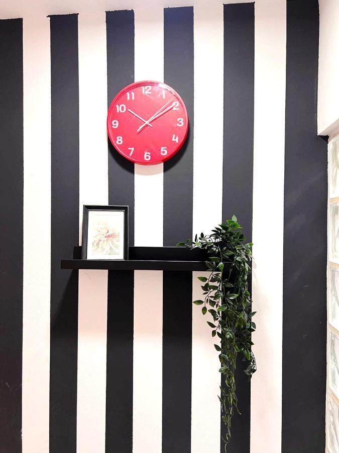 Homestay Beautiful Partition Strip In Barsha Heights Dubai