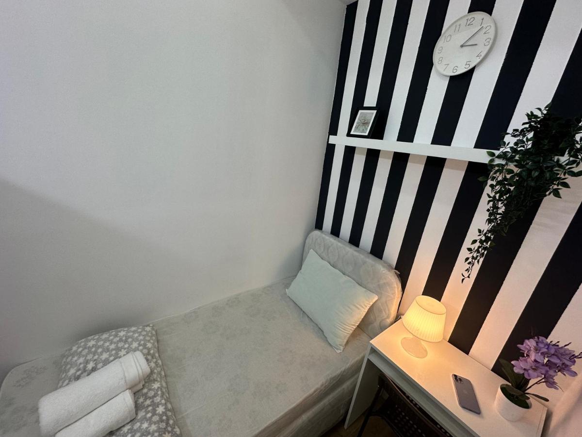Beautiful Partition Strip In Barsha Heights Dubai