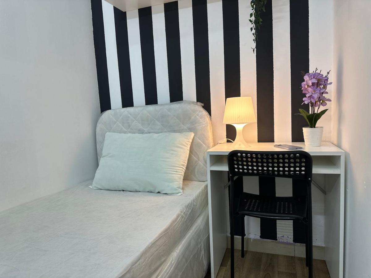 Homestay Beautiful Partition Strip In Barsha Heights Dubai
