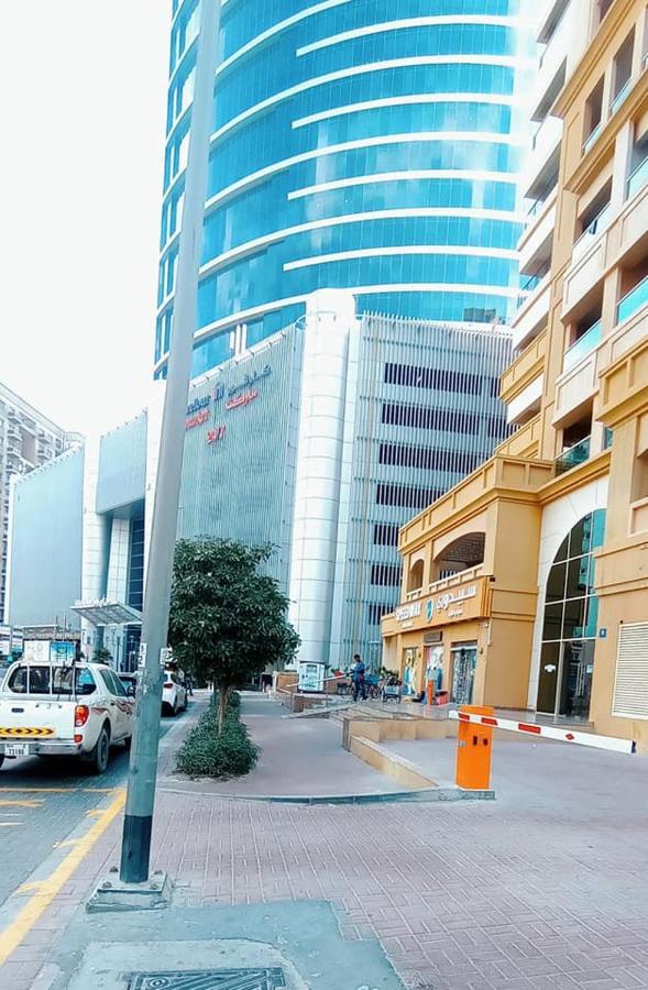 Homestay Beautiful Partition Strip In Barsha Heights