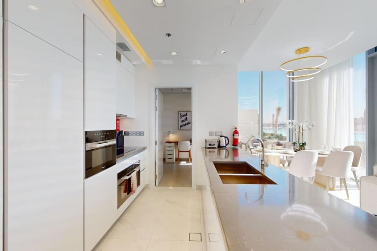 Residences 21- Classy Two Bedroom * Dubai