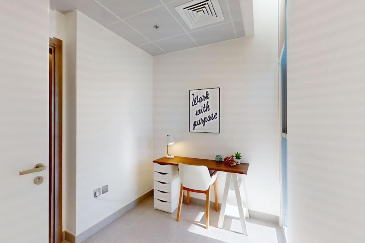 Apartment Residences 21- Classy Two Bedroom Dubai