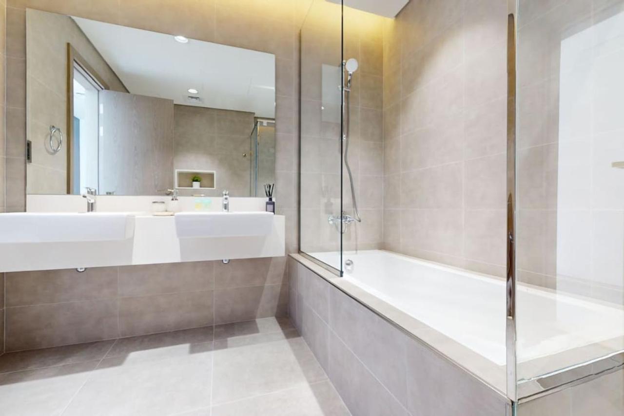 Apartment Residences 21- Classy Two Bedroom *