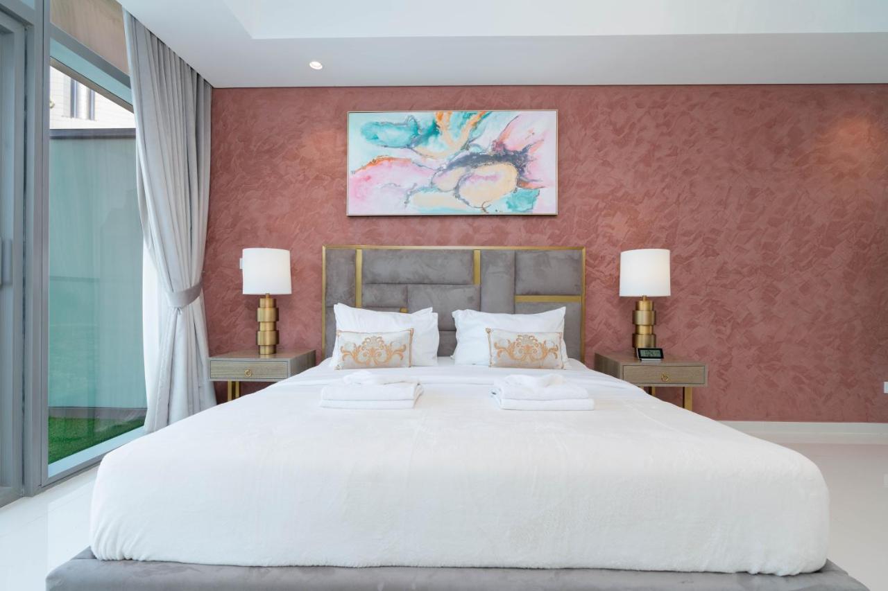 Lux Paramount Midtown I Ocean View Dubai