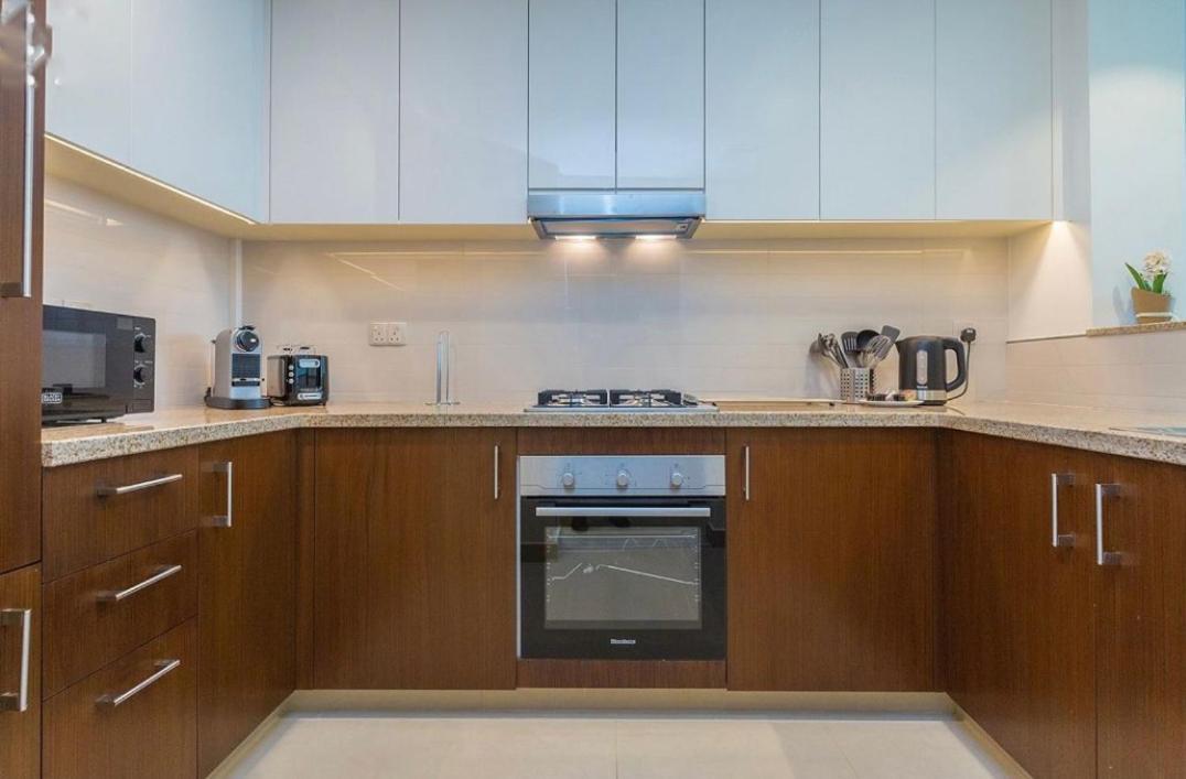 Perfect View W/ Direct Access To Mall & Metro *