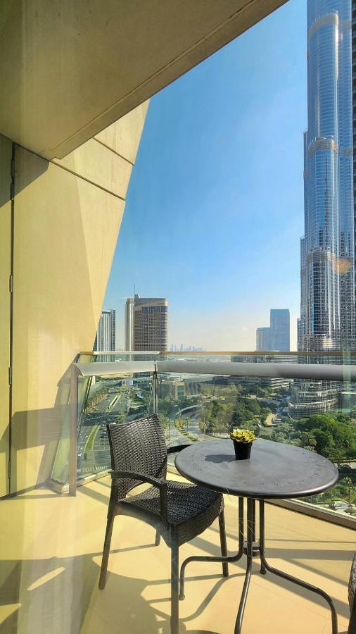 Perfect View W/ Direct Access To Mall & Metro Apartment *