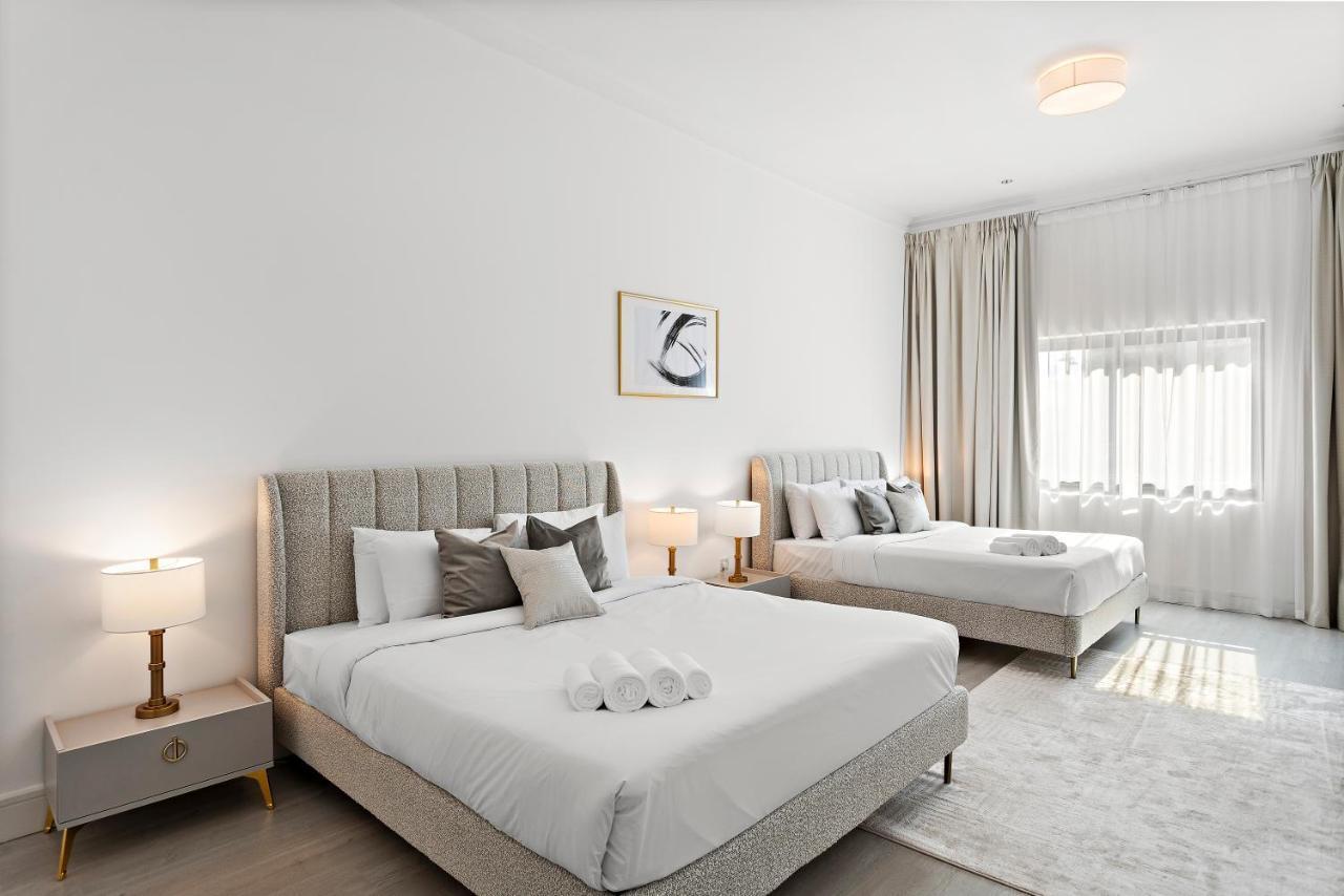 Luxury 4br Townhouse Palm Jumeirah Apartment