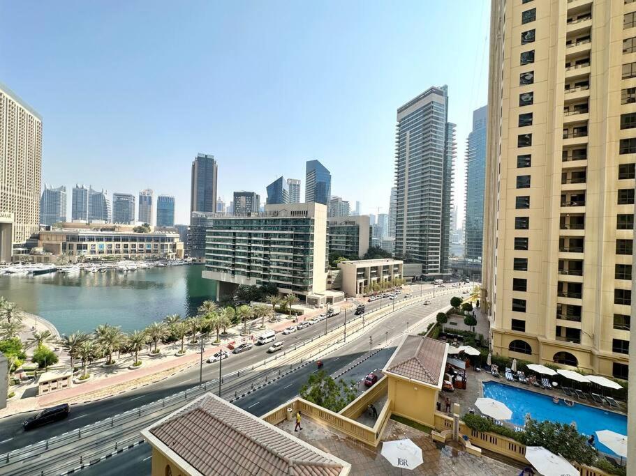 Sun, Sand, And Fun - King Bed, Sofa Bed! Sleeps 4 * Dubai