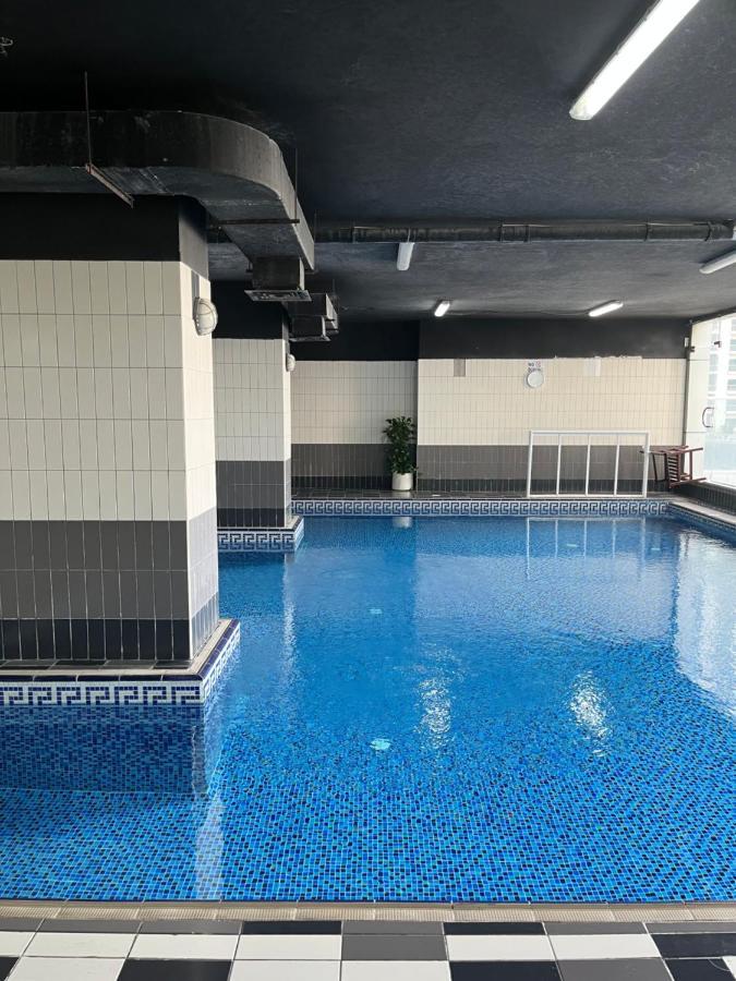 1 Bedroom With Marina & Seaview Apartment