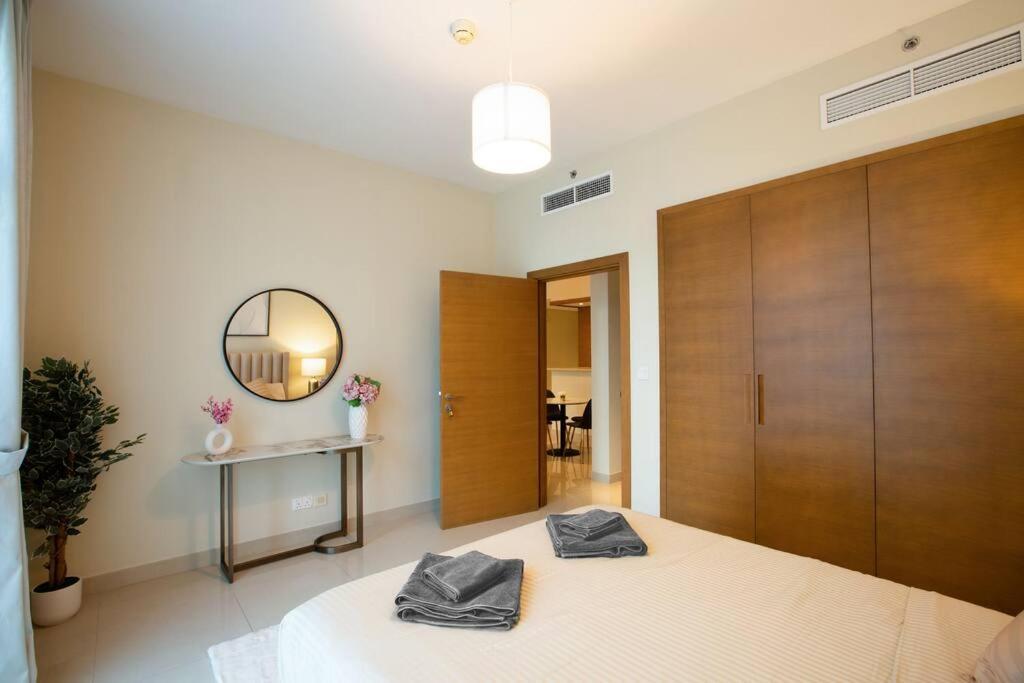 Lux 1br 2 Min To Burj Khalifa Apartment *