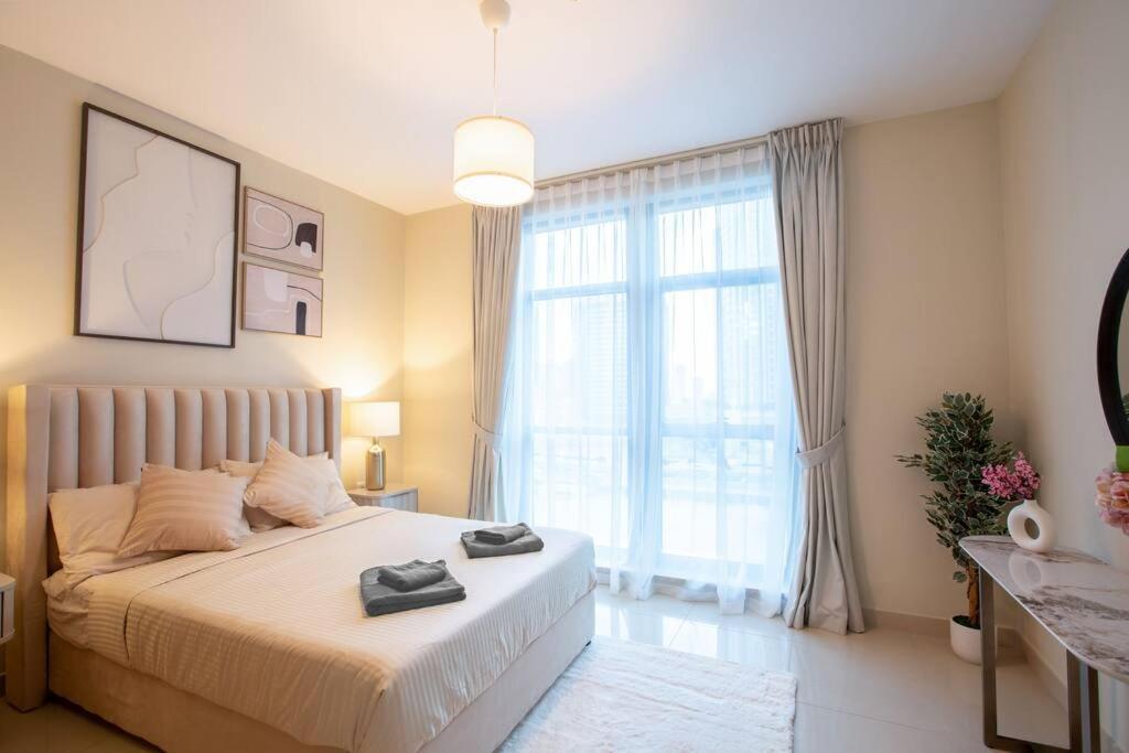Lux 1br 2 Min To Burj Khalifa Apartment *