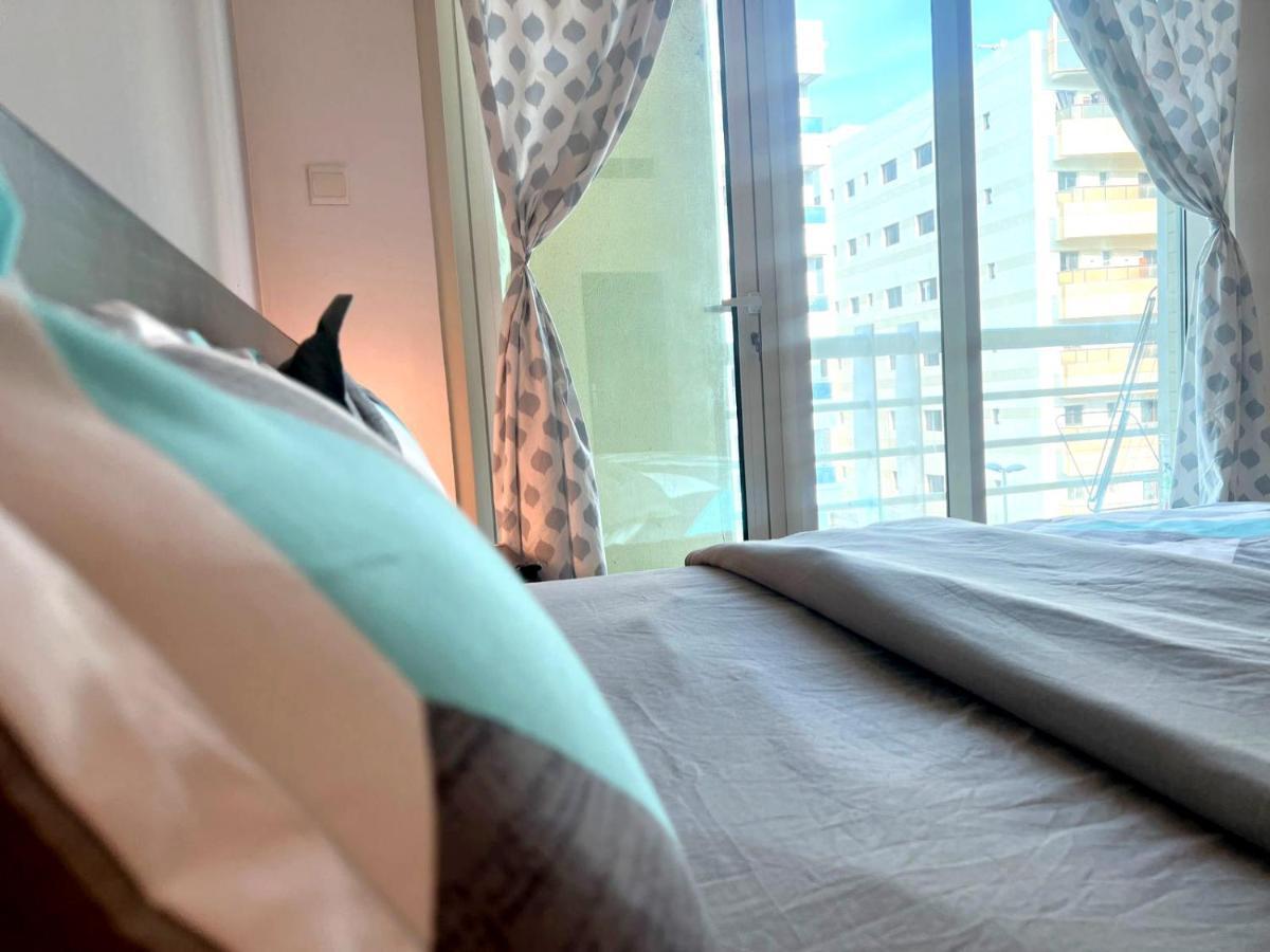 Beautiful Bedroom In Al Barsha Near Mashreq Metro Homestay *