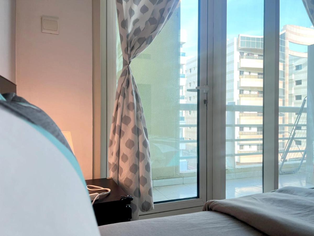 Homestay Beautiful Bedroom In Al Barsha Near Mashreq Metro *