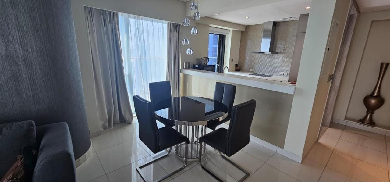 Paramount Towers - Elegant Apartment *