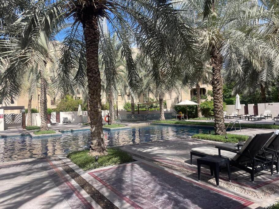 Modern Retreat Close To Burj Khalifa And Steps From Mall