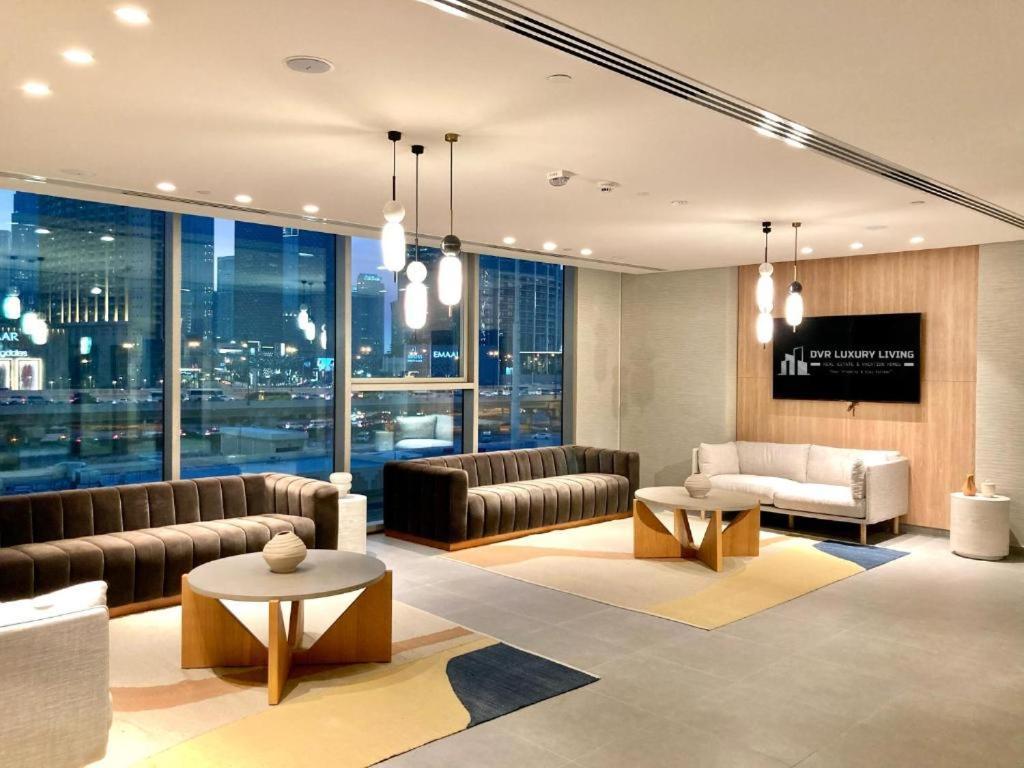 Apartment Luxurious 1-bedroom With Skyline View In Downtown Views Ii Dubai