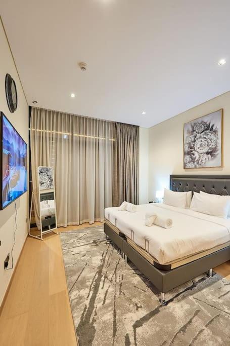 Skylight Two Bedroom Rp Heights Downton *