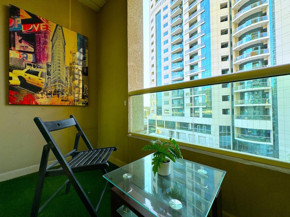 Brand New W/ Balcony In Center Of Marina Dubai