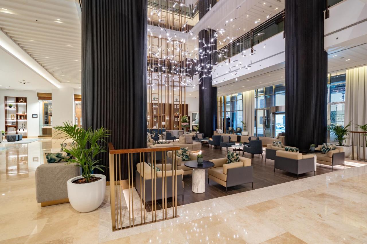 Amwaj Rotana, Jumeirah -
