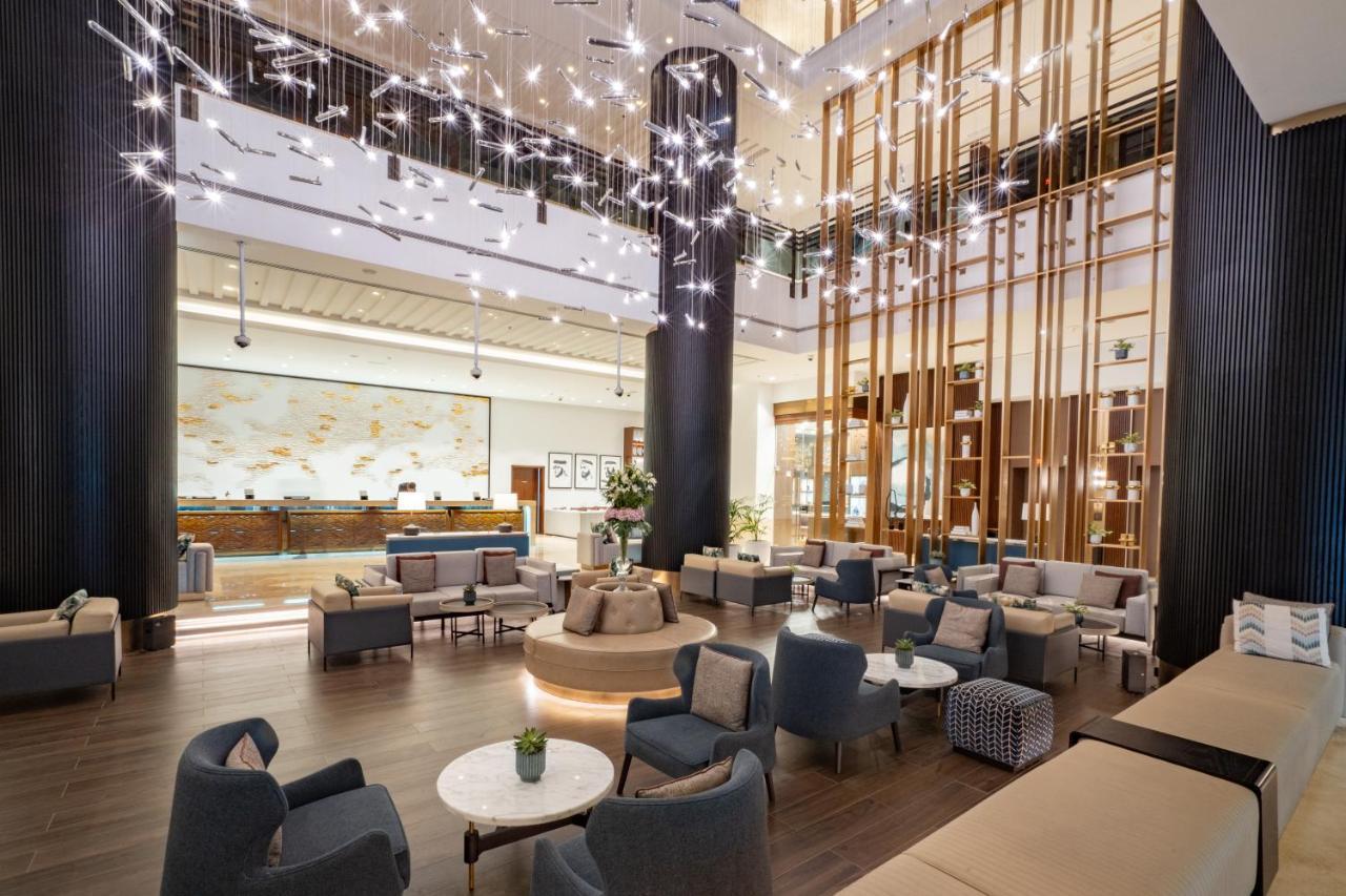 Amwaj Rotana, Jumeirah -
