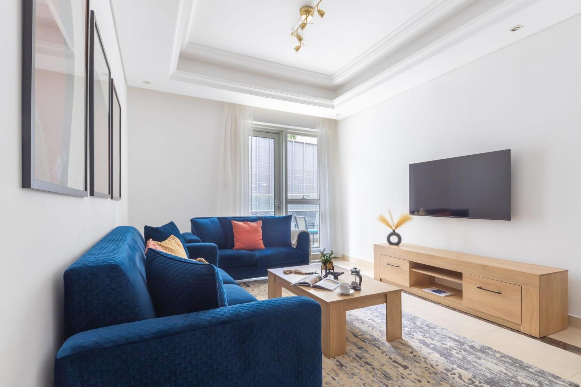 Frank Porter - Mon Reve Apartment *