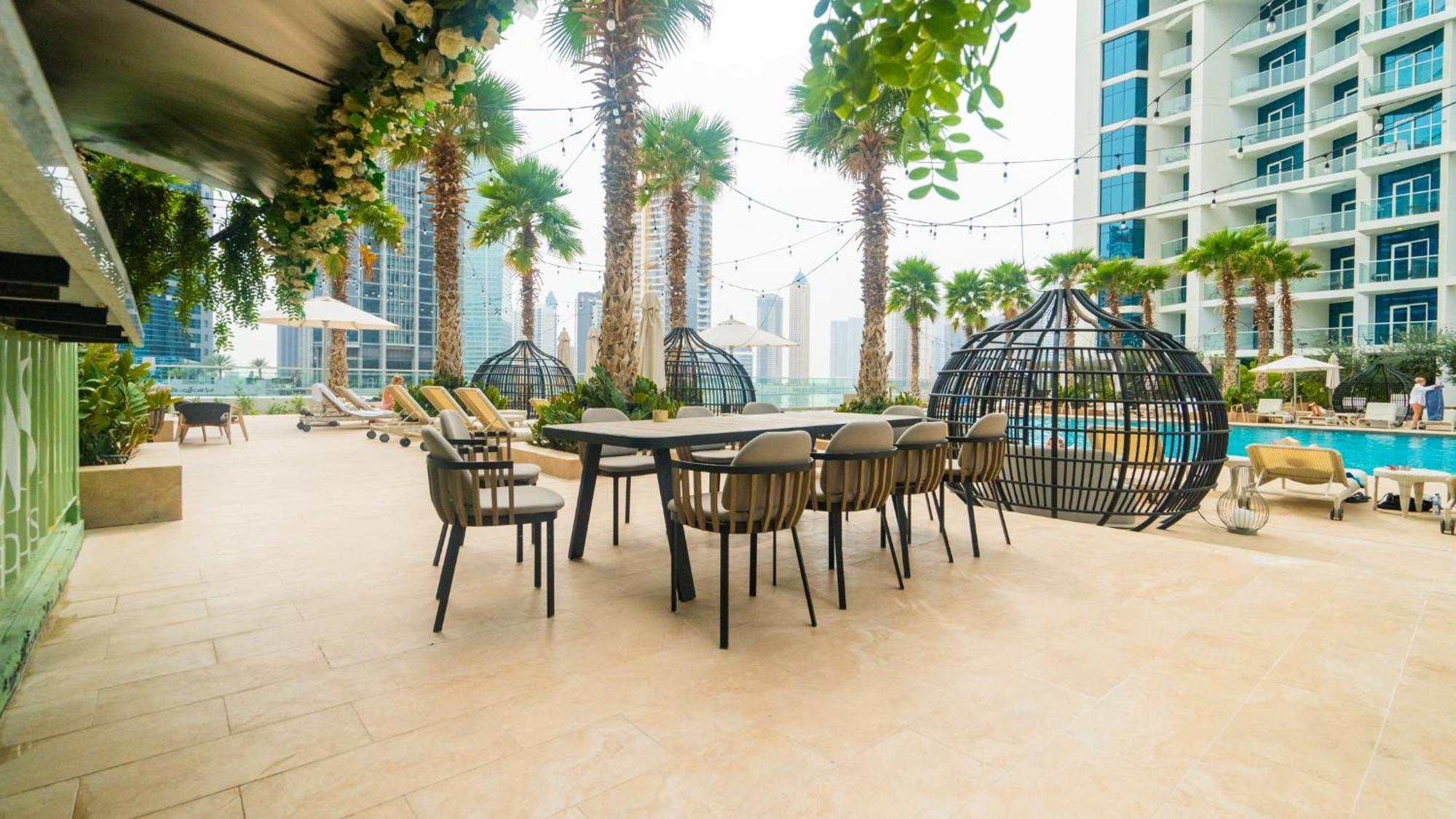 Apartment Livin' Holidays - Luxury With Bay View